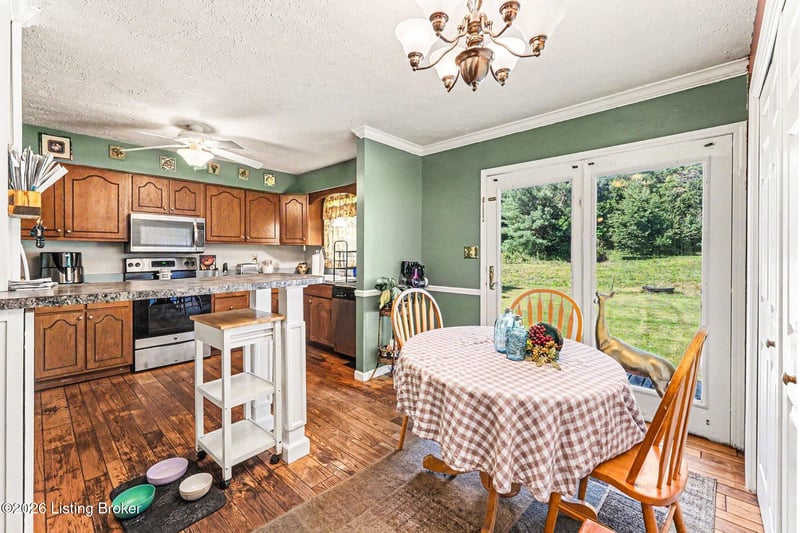 422 Locust Grove Rd, Shelbyville, KY 40065