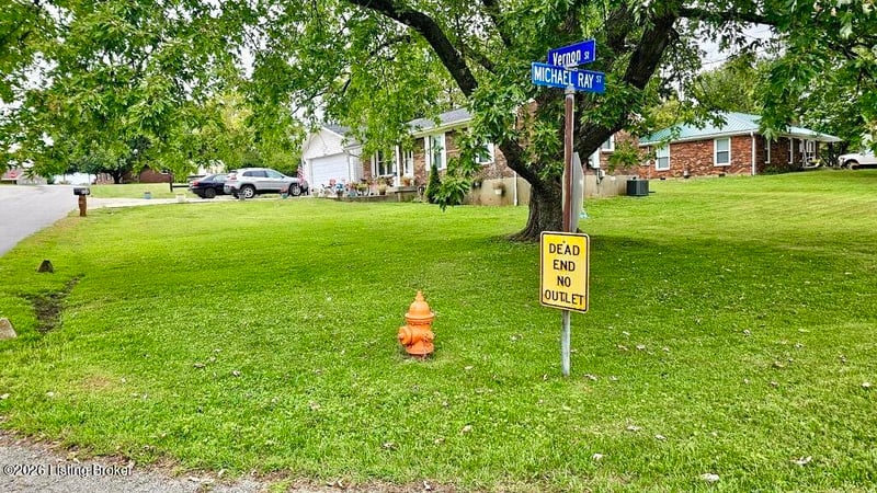 422 Vernon St, Eminence, KY 40019