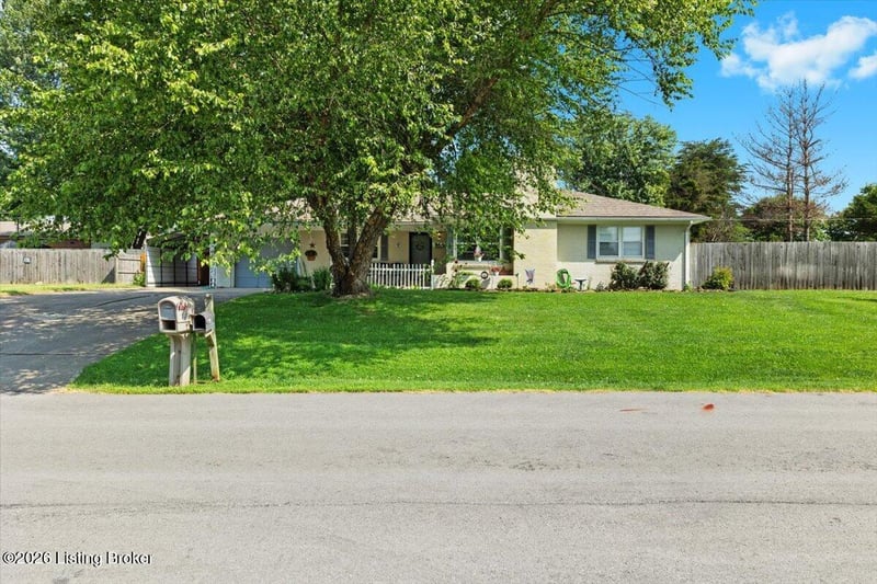 4220 Frances Dr, Bardstown, KY 40004