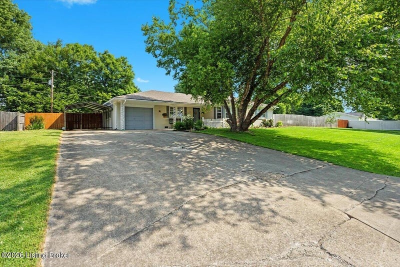 4220 Frances Dr, Bardstown, KY 40004