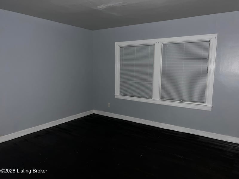 4221 S 2nd St, Louisville, KY 40214