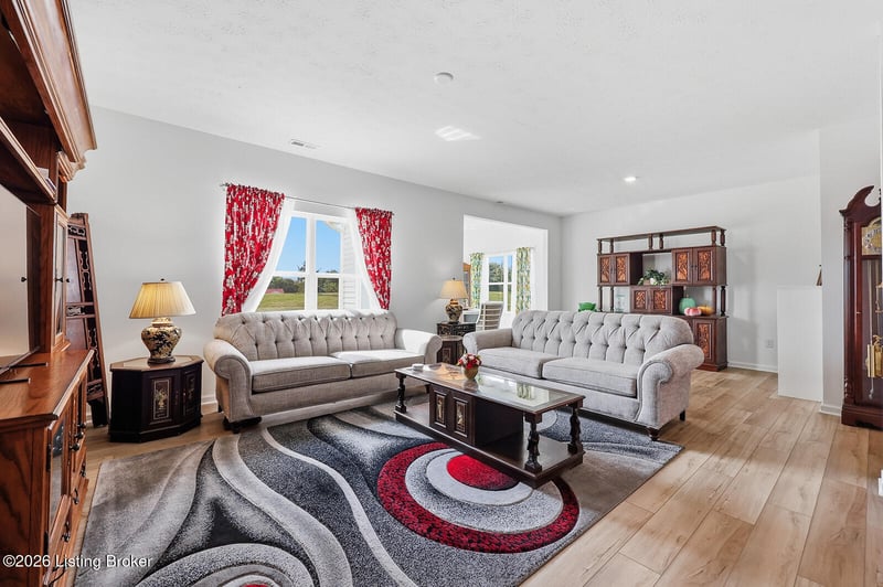4226 Tingle Dr, Shelbyville, KY 40065