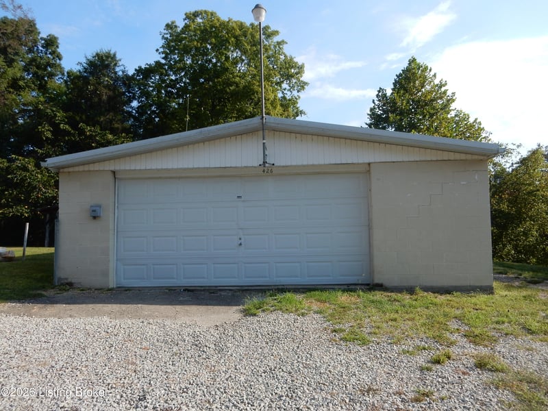 426 Tuts Rd, Shepherdsville, KY 40165
