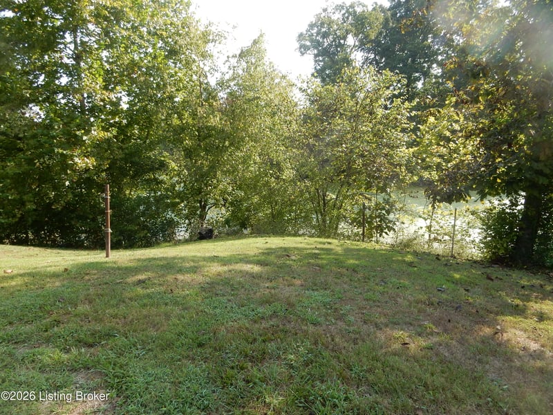 426 Tuts Rd, Shepherdsville, KY 40165