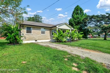 4300 Blue Sky Ct, Louisville, KY 40216
