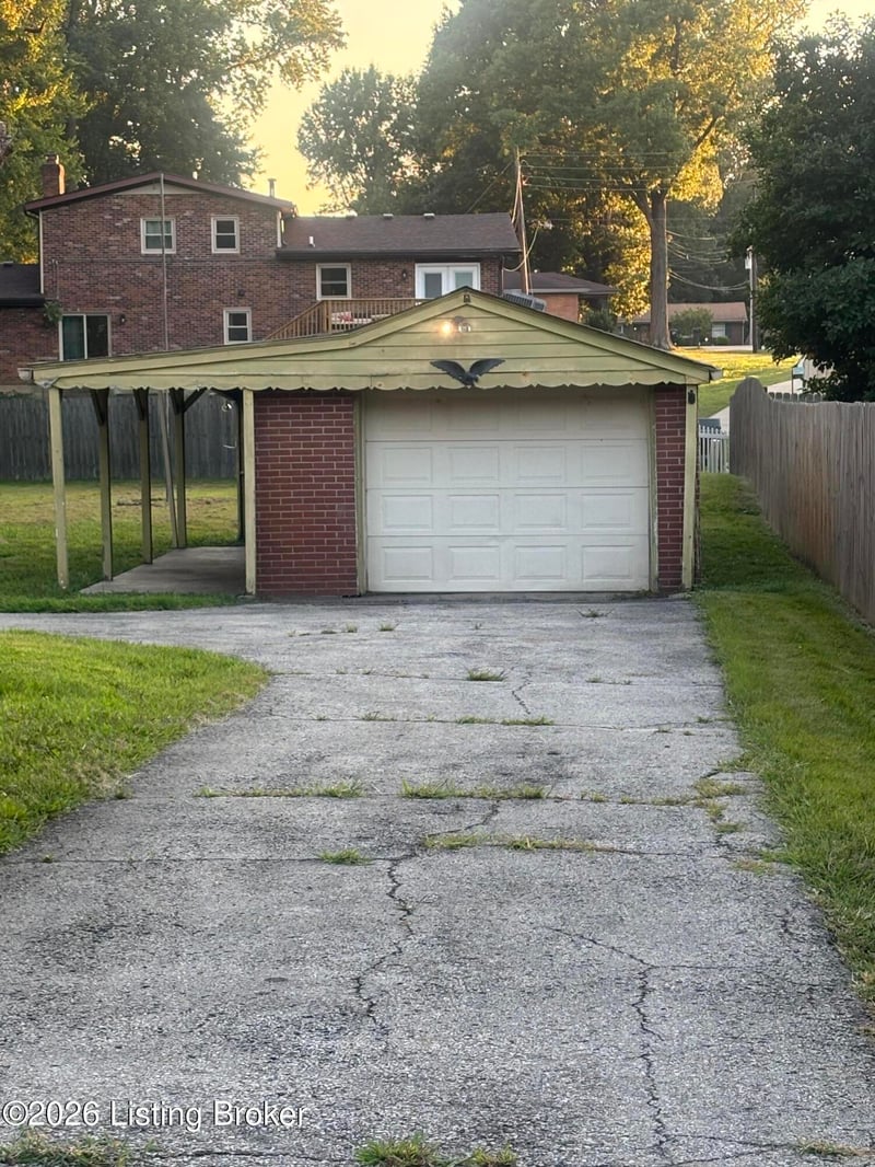 4300 E Pages Ln, Louisville, KY 40272