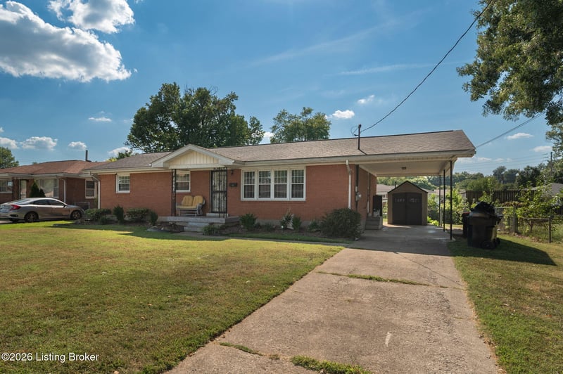 4302 Lahnna Dr, Louisville, KY 40216