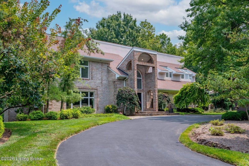 4303 Twin Elms Ct, Louisville, KY 40241