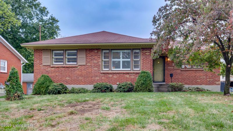 4305 Santa Paula Ln, Louisville, KY 40219