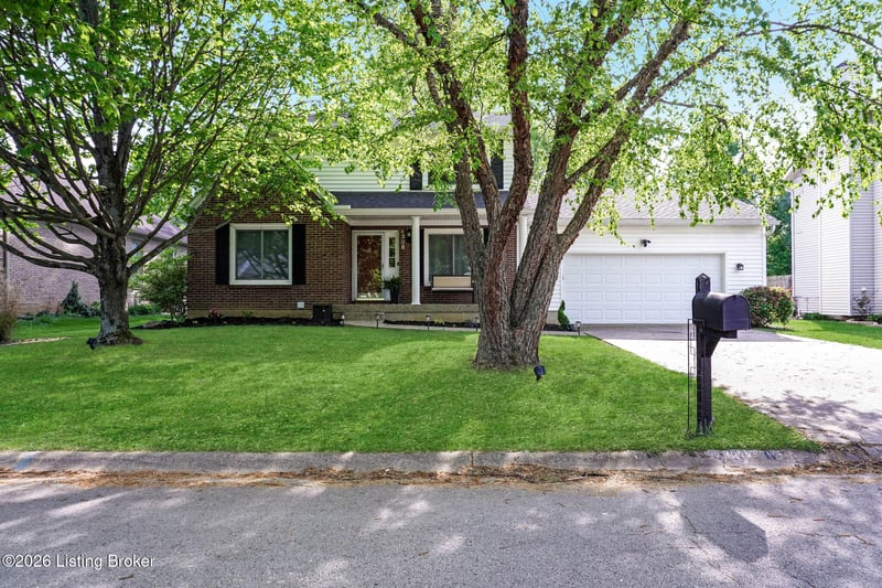 4306 Holly Tree Dr, Louisville, KY 40241