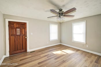 4308 Wells Dr, Louisville, KY 40258