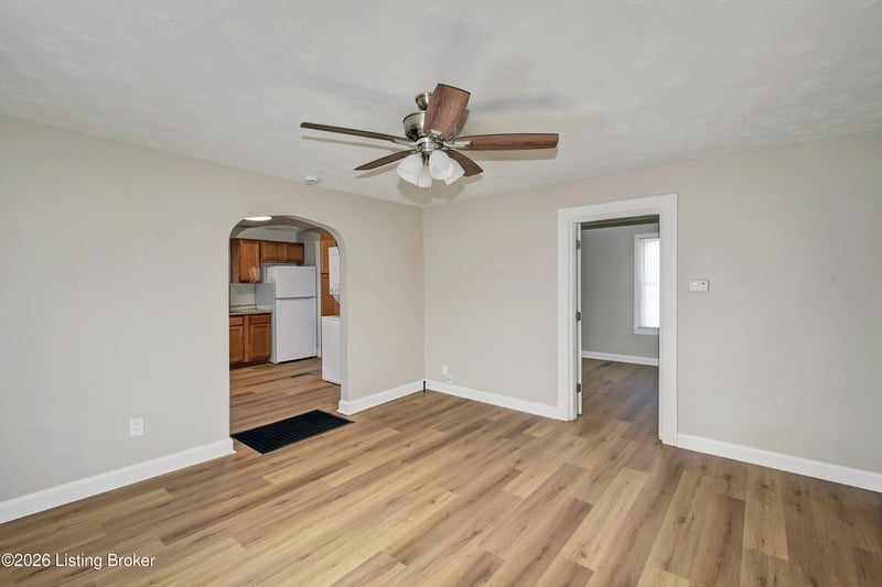 4308 Wells Dr, Louisville, KY 40258