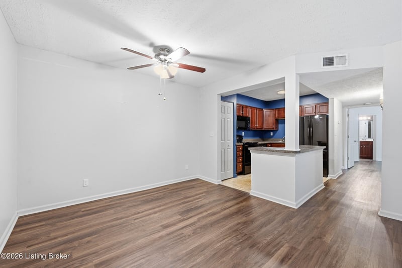 4308 Wisteria Landing Cir #102, Louisville, KY 40218