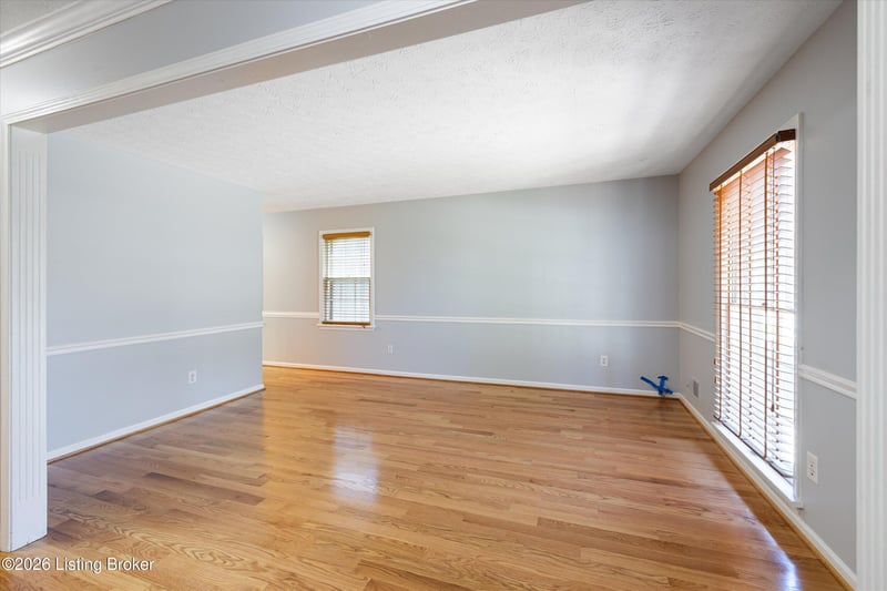 4309 Hunsinger Ln, Louisville, KY 40220