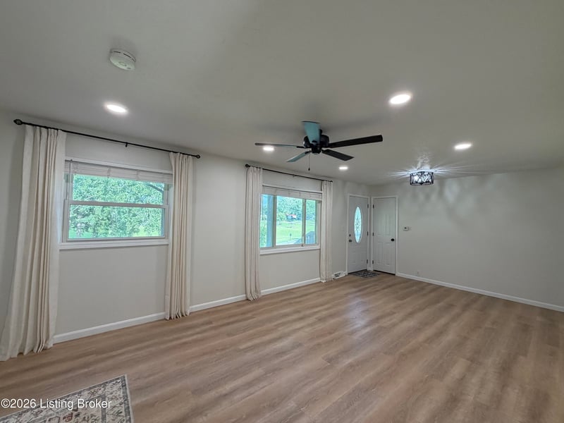 431 Cedarcrest Dr, Brandenburg, KY 40108