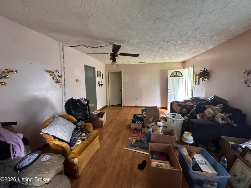431 Holsclaw Hill Rd, Brooks, KY 40109