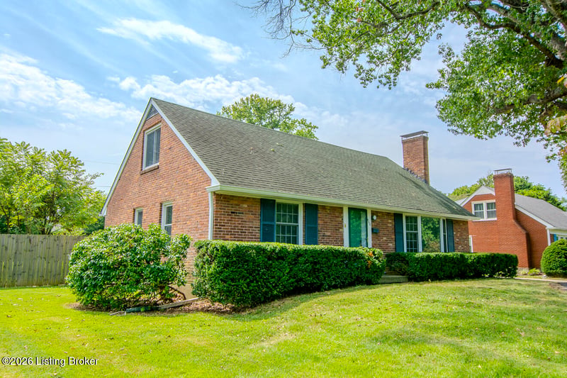 4310 Saint Regis Ln, Louisville, KY 40220