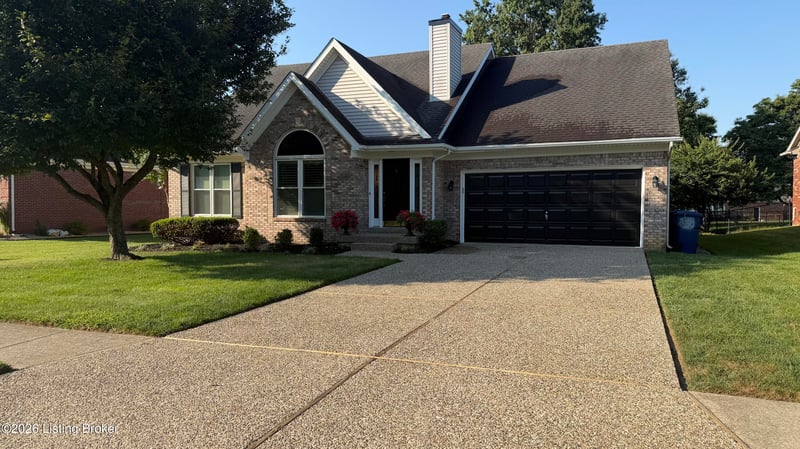 4310 Saratoga Hill Rd, Louisville, KY 40299