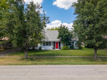 4311 Lynnbrook Dr, Louisville, KY 40220