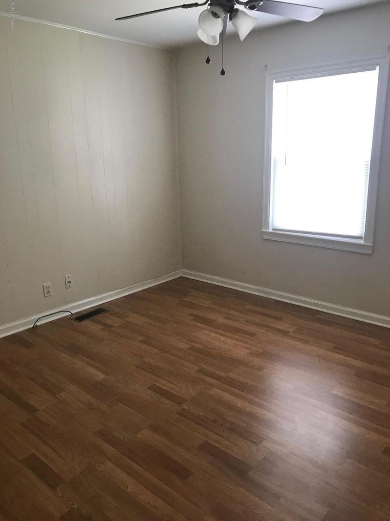 4312 Trinity Cir, Louisville, KY 40213