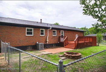 4312 Winter Garden Ct, Louisville, KY 40218
