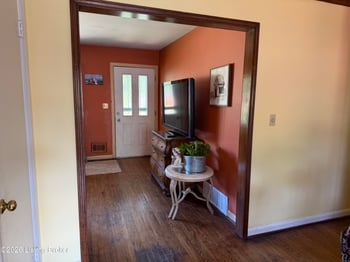 4318 Bayberry Dr, Louisville, KY 40216