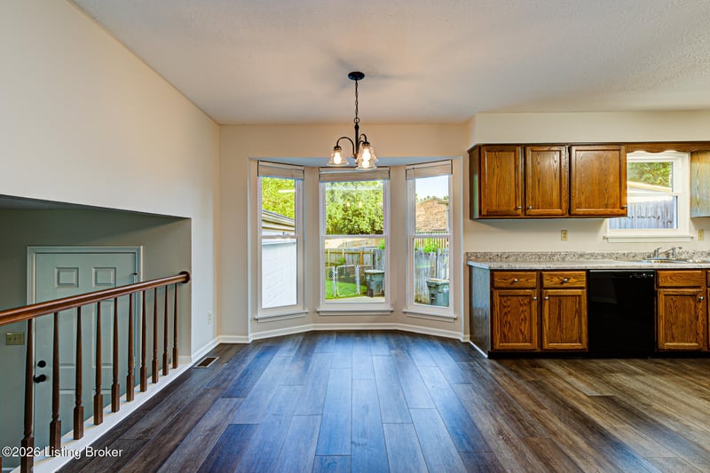 4318 Cara Way, Louisville, KY 40299