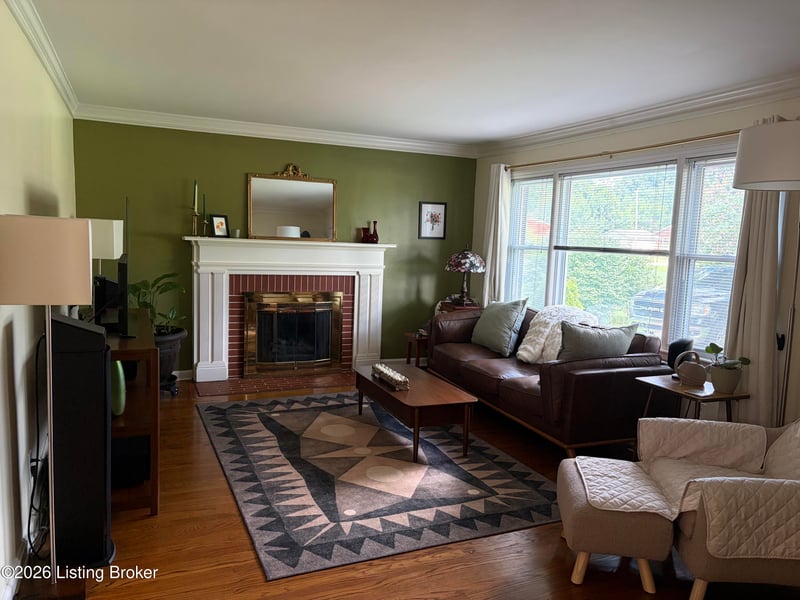 4325 Alicent Rd, Louisville, KY 40207