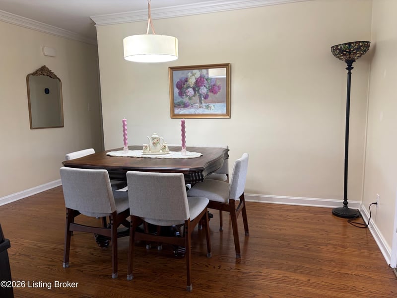 4325 Alicent Rd, Louisville, KY 40207