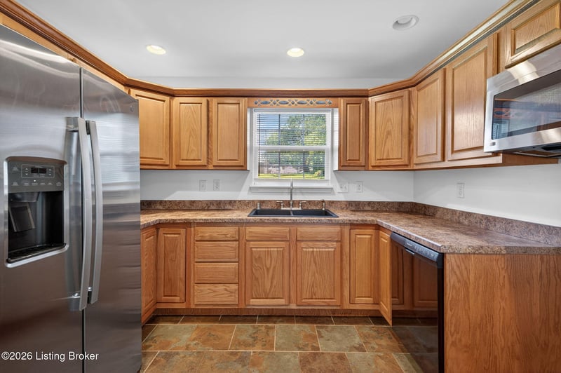 4327 S 1st St, Louisville, KY 40214