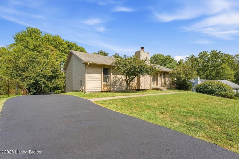 4347 Accomack Dr, Louisville, KY 40241