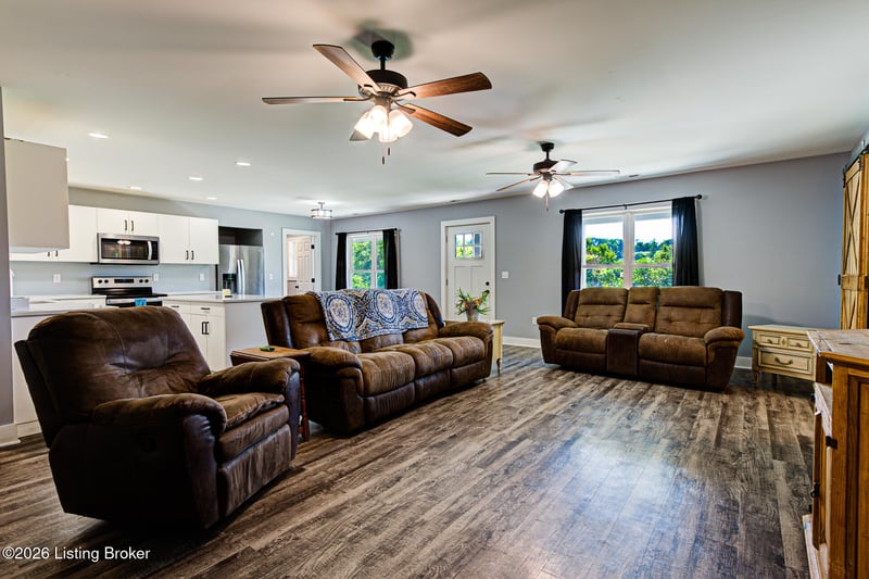 438 Hickory Ridge Rd, Waddy, KY 40076