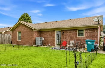 439 Big Oaks Dr, Louisville, KY 40229