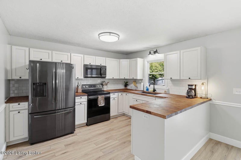 44 Tinted Cloud Cir, Elizabethtown, KY 42701