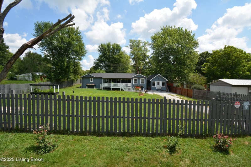 440 Hickory Hill Rd, La Grange, KY 40031