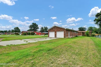 4400 Sunflower Ave, Louisville, KY 40216