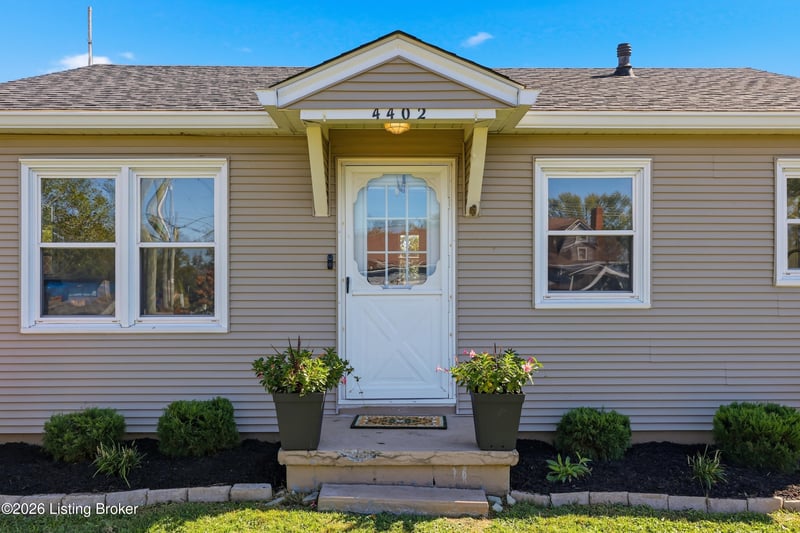 4402 Ky 146, Buckner, KY 40010