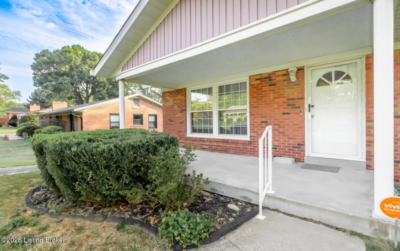 4403 Southridge Dr, Louisville, KY 40272