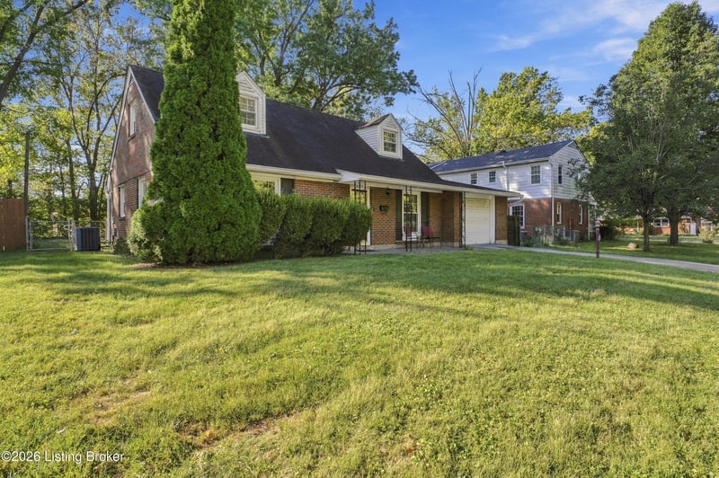 4406 Lynnbrook Dr, Louisville, KY 40220