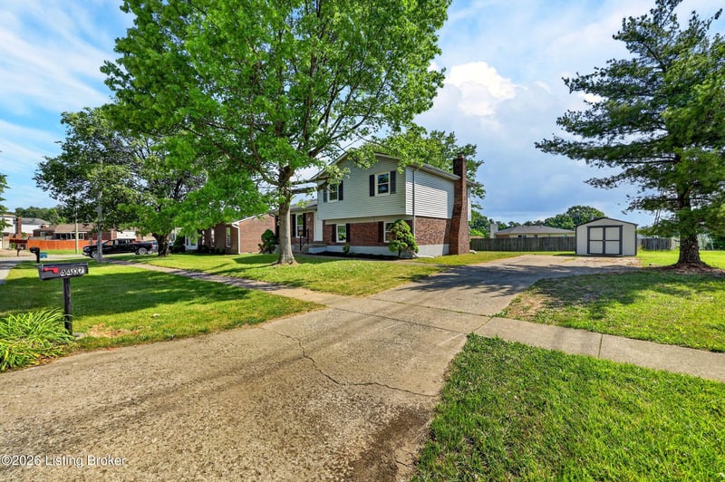 4407 Chenwood Ln, Louisville, KY 40299