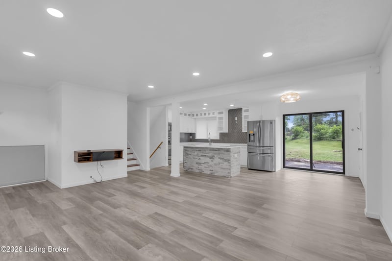 4408 Southridge Dr, Louisville, KY 40272