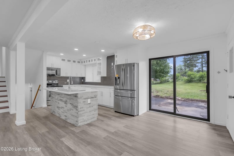 4408 Southridge Dr, Louisville, KY 40272