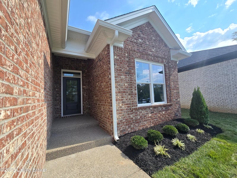 4427 Lochridge Pkwy, Louisville, KY 40299