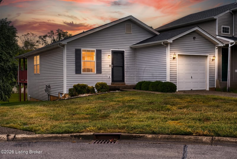 4429 Baygarden Ct, Louisville, KY 40245