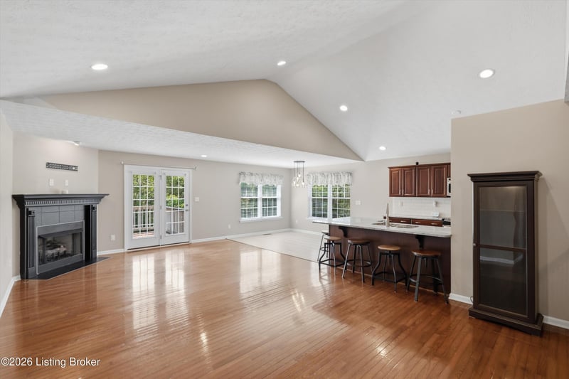 443 Arlington Meadows Dr, Fisherville, KY 40023