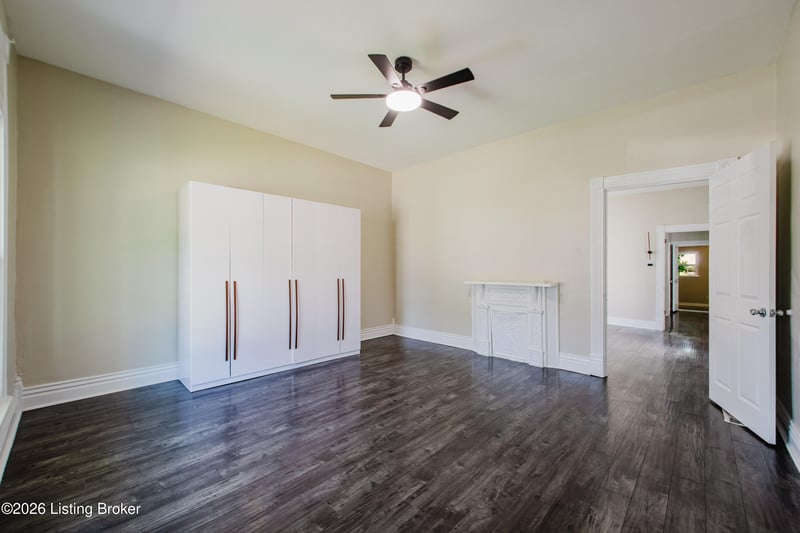 443 E Brandeis Ave, Louisville, KY 40217