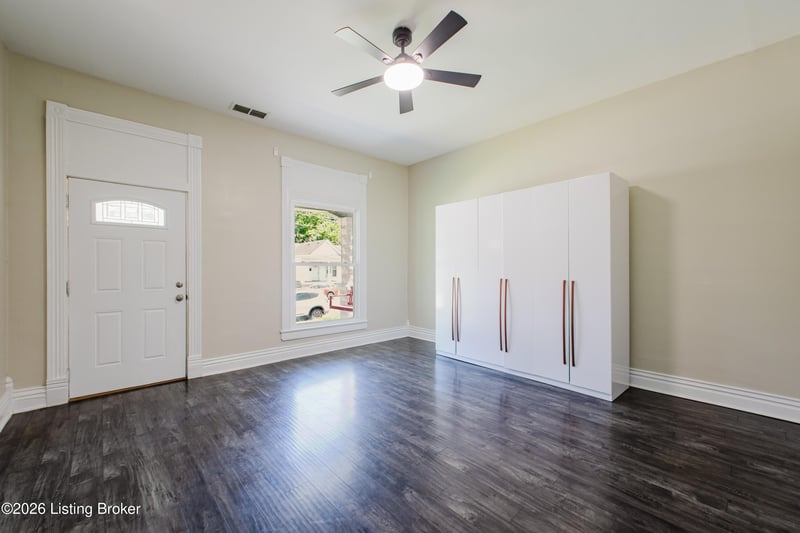 443 E Brandeis Ave, Louisville, KY 40217