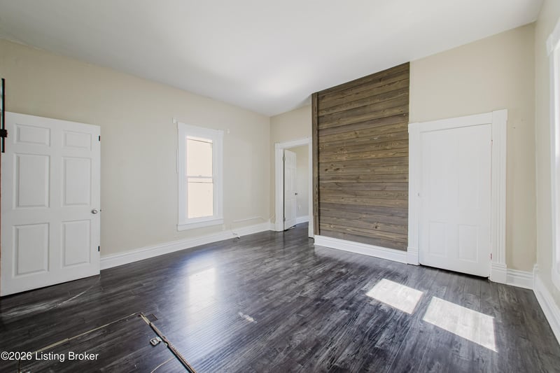 443 E Brandeis Ave, Louisville, KY 40217