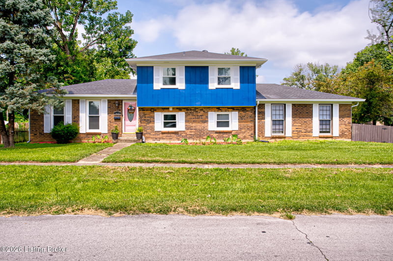 4430 Woodgate Ln, Louisville, KY 40220