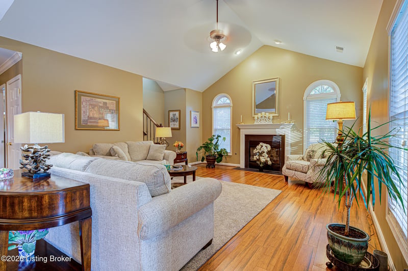 4434 Monarchos Dr, Louisville, KY 40220